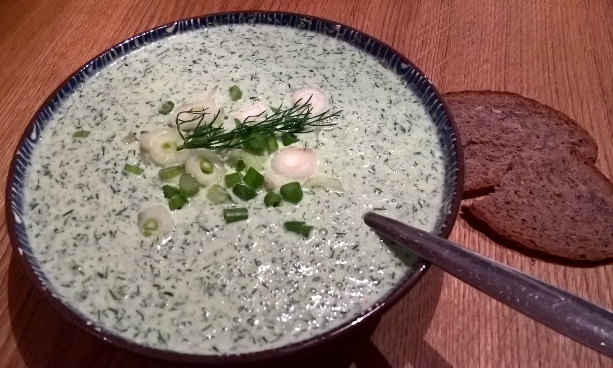 SoLaWi Dahlum » Kalte grüne Joghurtsuppe